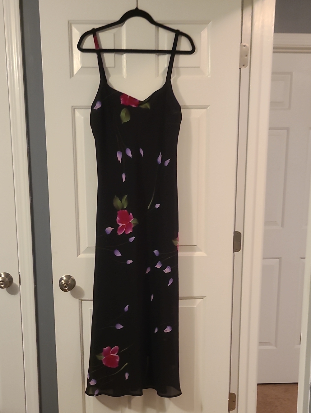 Jessica Howard Black Floral Slip Dress with Spaghetti Straps